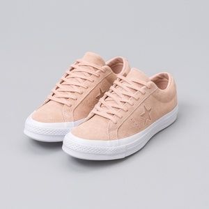 Chuck Taylor All Star One Star Blush Suede sneaker
